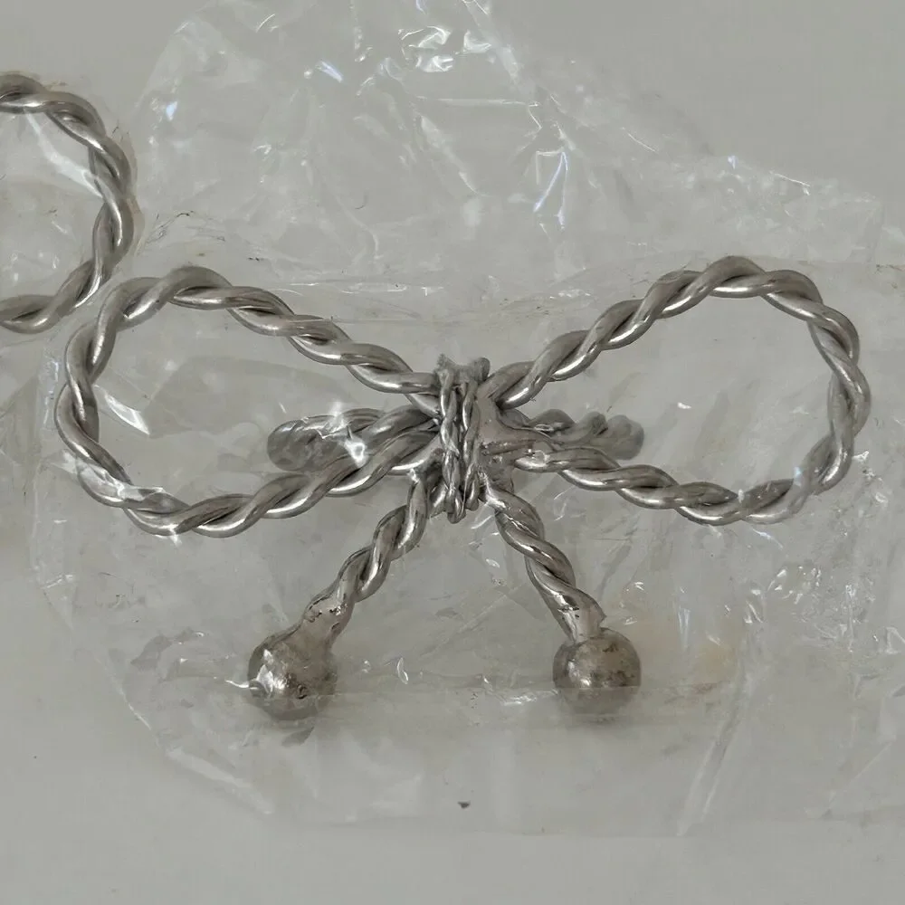 Vintage Silver Bow Napkin Rings Set of 4 Coquette Cottage Romantic Classic NEW - Picture 4 of 8